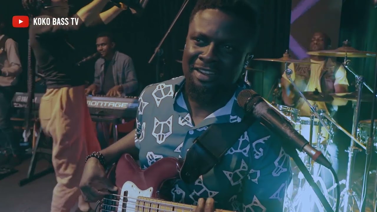 WE WANTED TO CHEW THE LEAD SINGER  ON THIS AFRICAN PRAISE ! Koko Bass / Bass Cam @PastorJerryEze