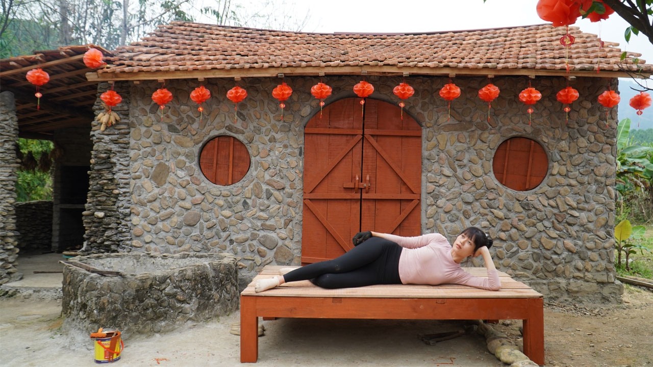 How To Make Main Door, Windows, and Wooden Bed For The House - Talented Girl Builds Her Own house