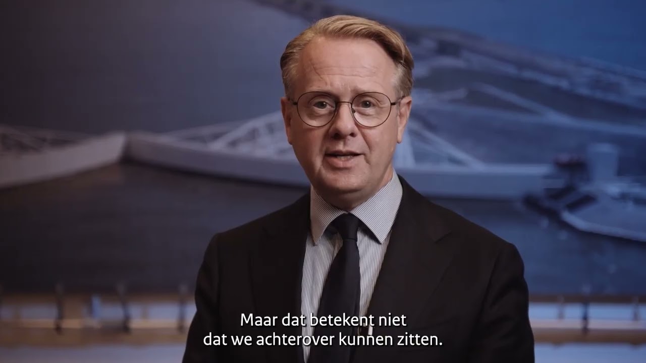 Minister Robert Tieman bij de Functioneringssluiting Maeslantkering 2025