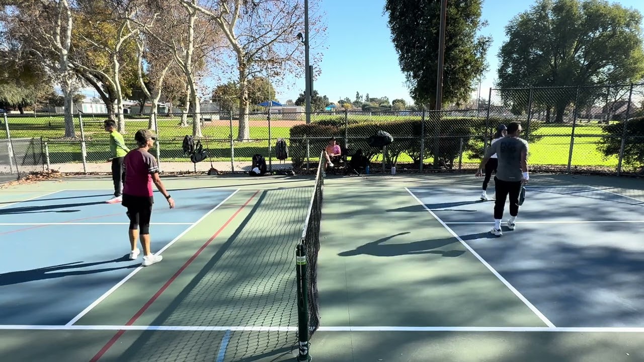 Jerri/Jason vs. Fe/Edison