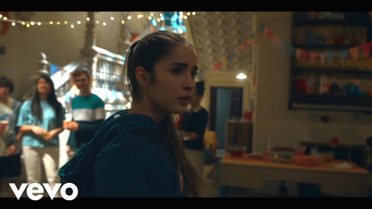 Cast - Ayla y los Mirror - My Own Game (de 