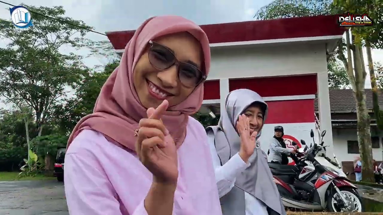 EMPLOYEE GATHERING YAYASAN BARUNAWATI BIRU SURABAYA GOES TO JOGJAKARTA