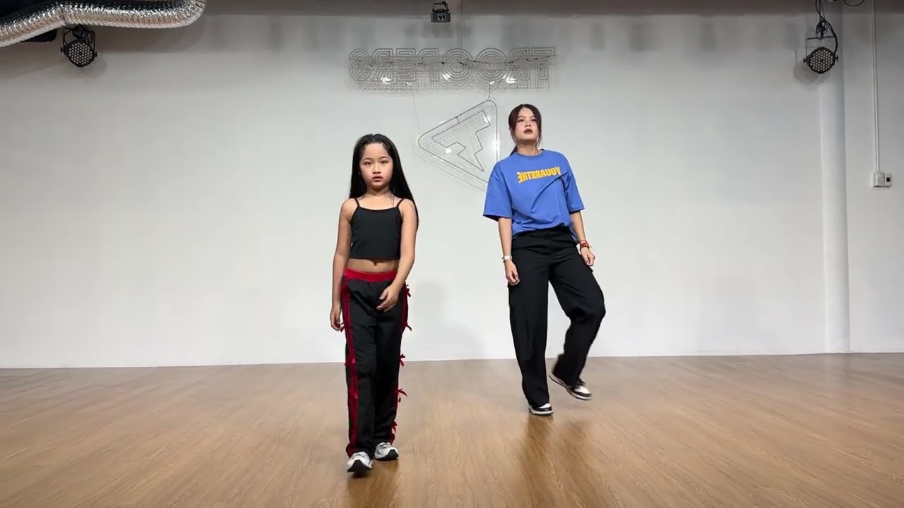 We go up : Babymonster (2)