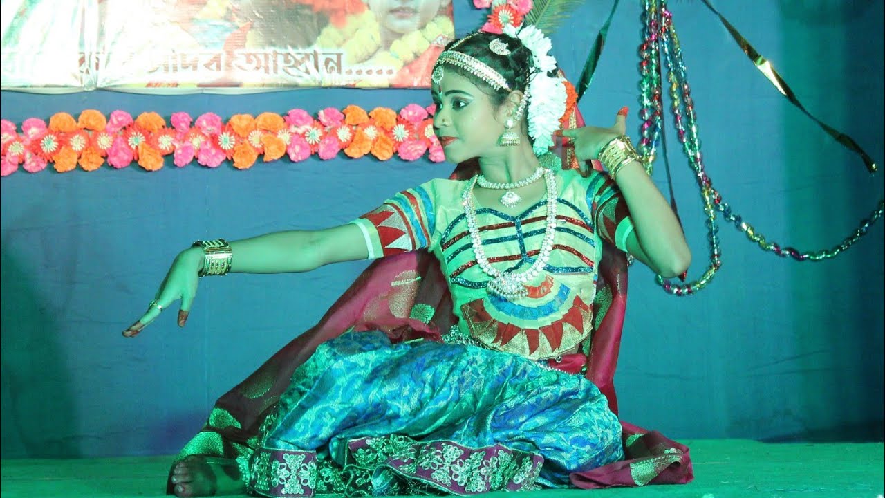 Bone Noy Mone Mor Pakhi Aj Gan gay/ Dance performance - Aishidyuti Mishra.