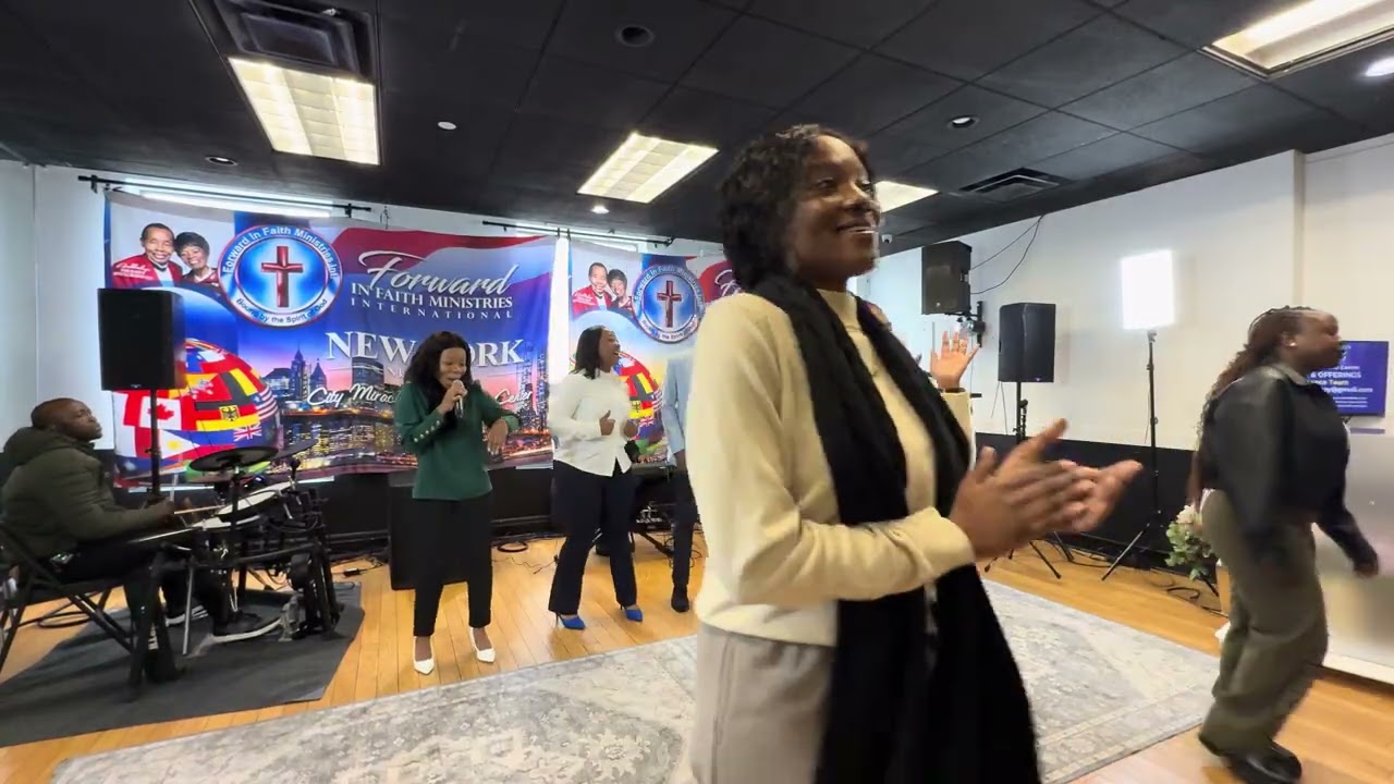 Powerful Praise. Tear-jerker Worship. The Glory