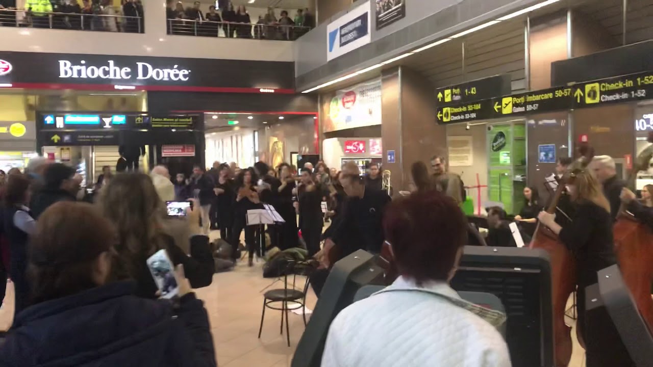 Gramofon - Eugen Doga Flashmob @ Henri Coanda Airport, november 2018