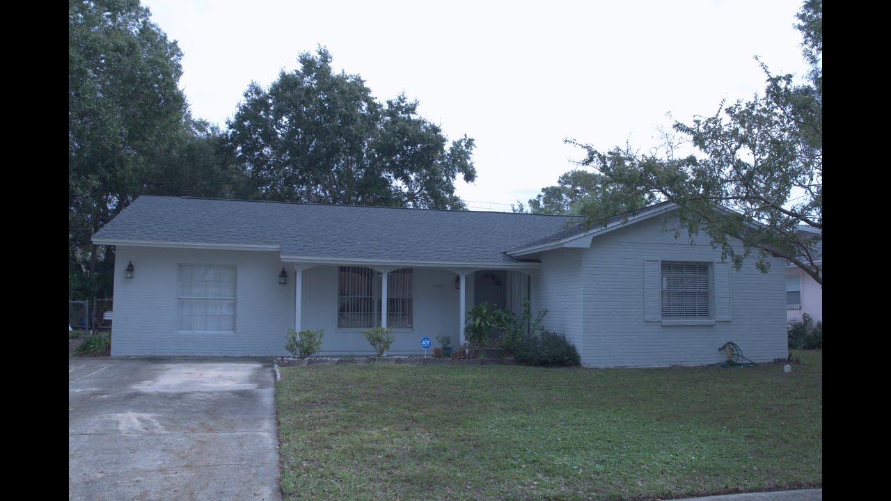 6407 Rosewood Dr, Town &lsquo;N&rsquo; Country