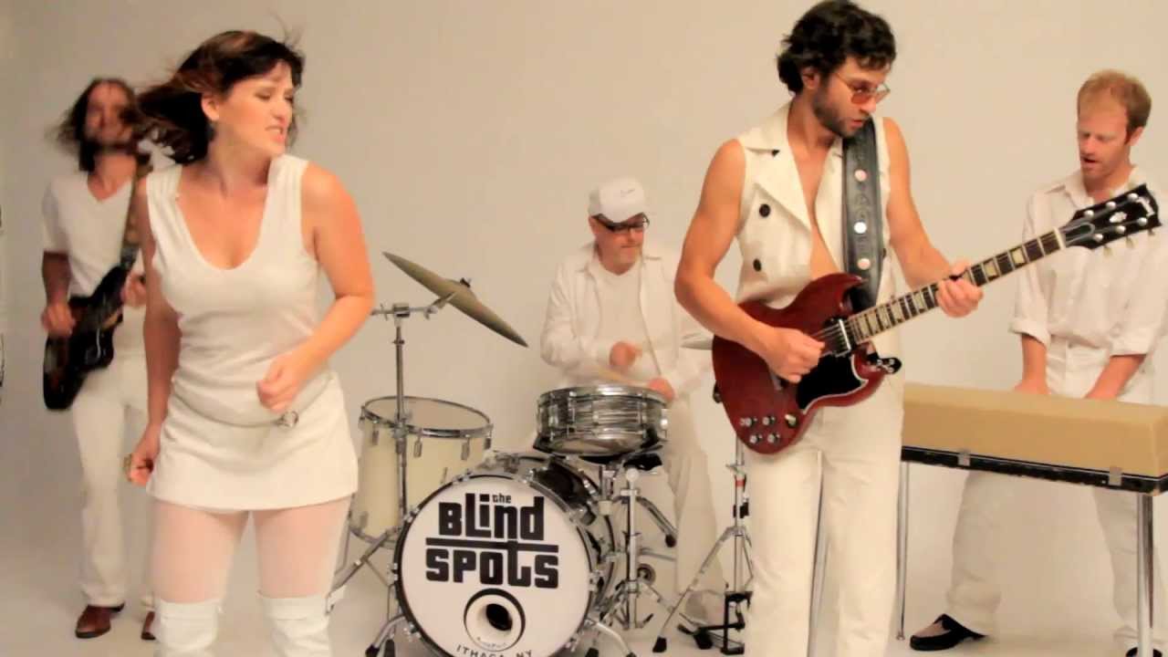 Maddy Walsh & The Blind Spots -  