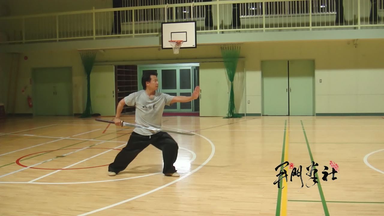 苗刀一路表演