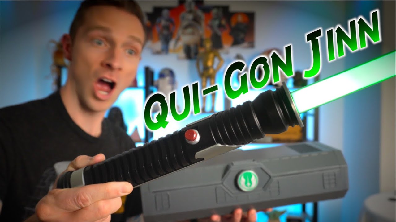 How BIG is Qui-Gon Jinn's Galaxy's Edge Legacy Lightsaber?!
