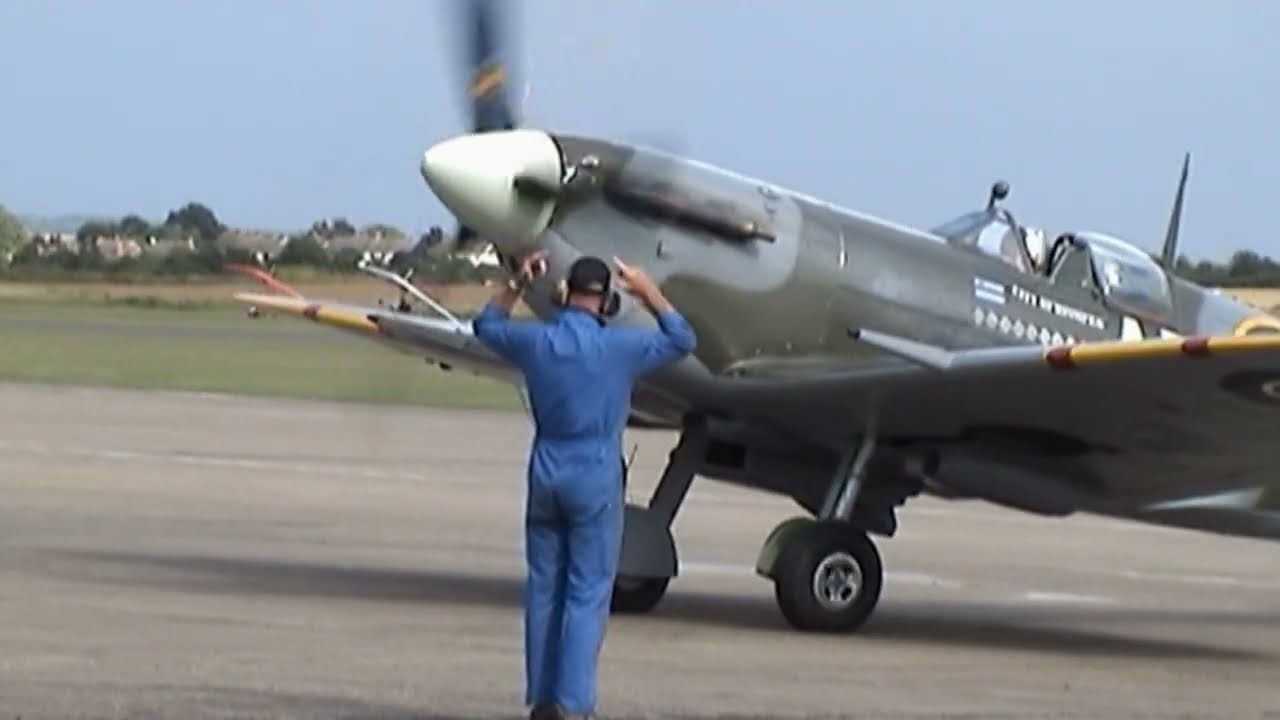 Duxford Flying Legends 2011 Last Flight of P51 BB Doll