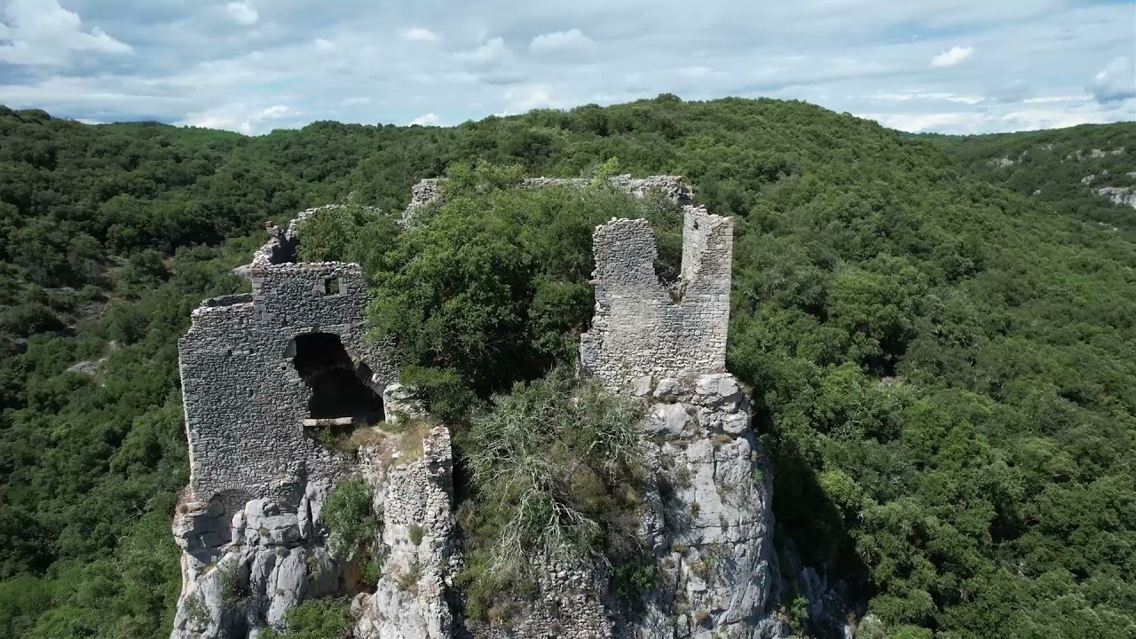 Château de Ferreyroles (04/07/2021) Vallée de la Cèze Drone DJI Air 2S