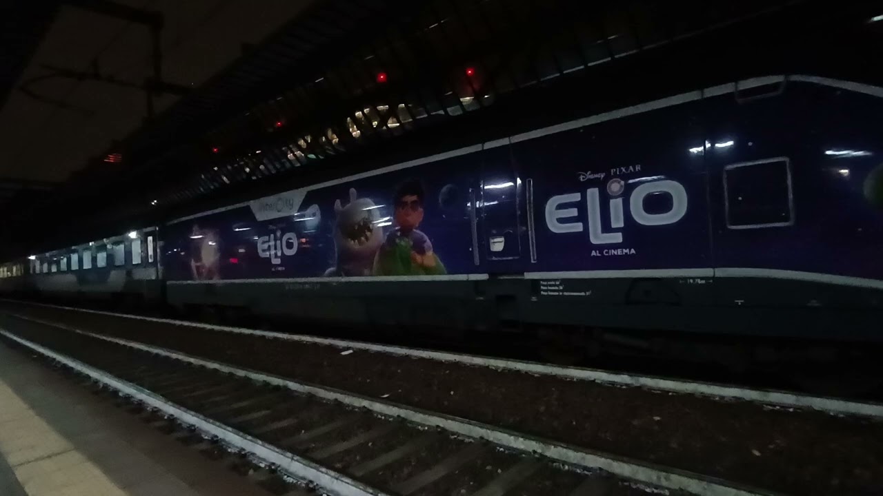 Partenza di un bel IC diretto a Livorno Centrale.
