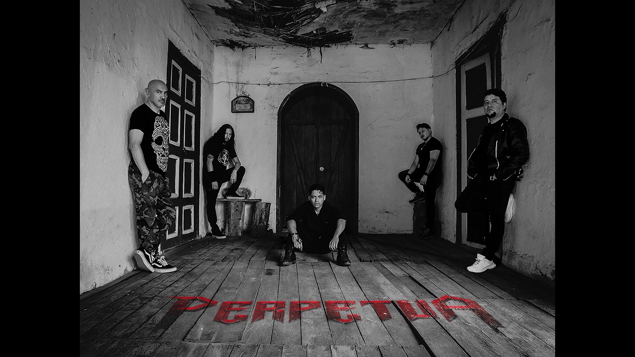 PERPETUA - Siempre en mi (Vídeo Oficial).
