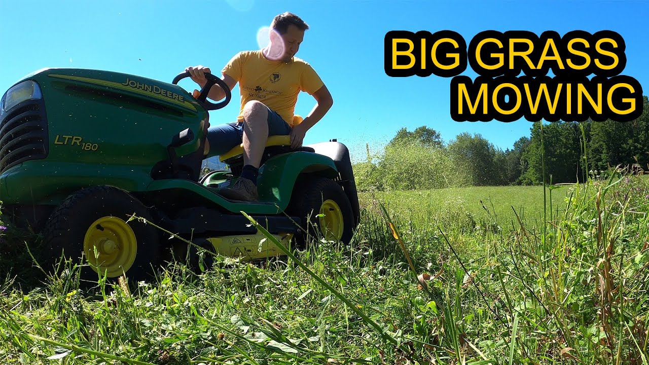 JOHN DEERE LTR180 - MOWING BIG GRASS