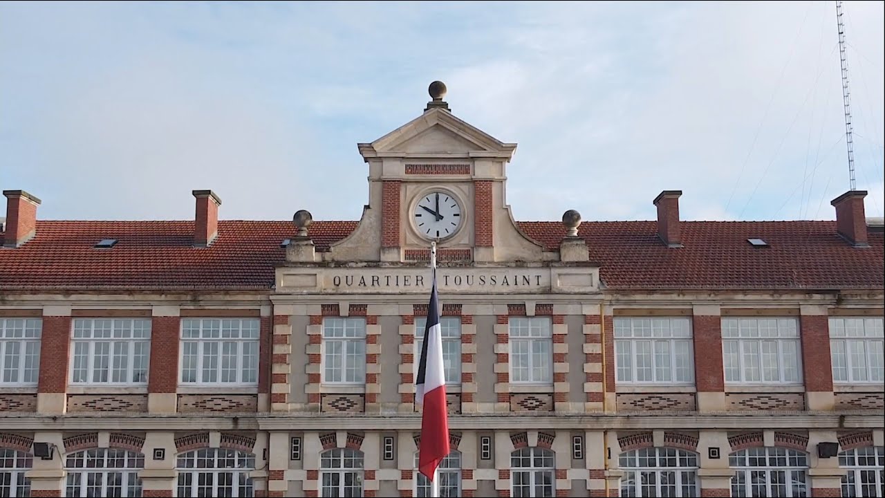 Clip régimentaire