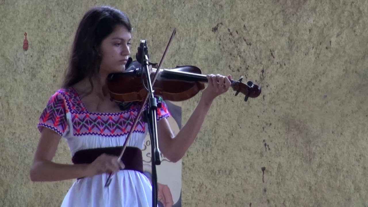 Alondras huastecas improvisan EL AUSENTE