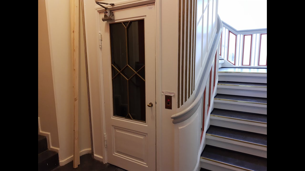 Amazing 1922 Titan elevator at Læderstræde 34 in Copenhagen, Denmark