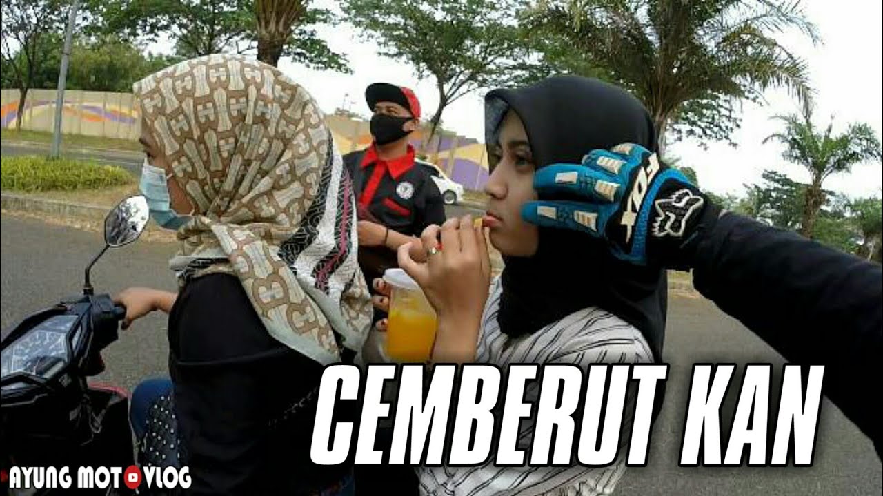 LAGI ASIK NGONTEN MALAH DICARIIN BINI HADEUHHH :v
