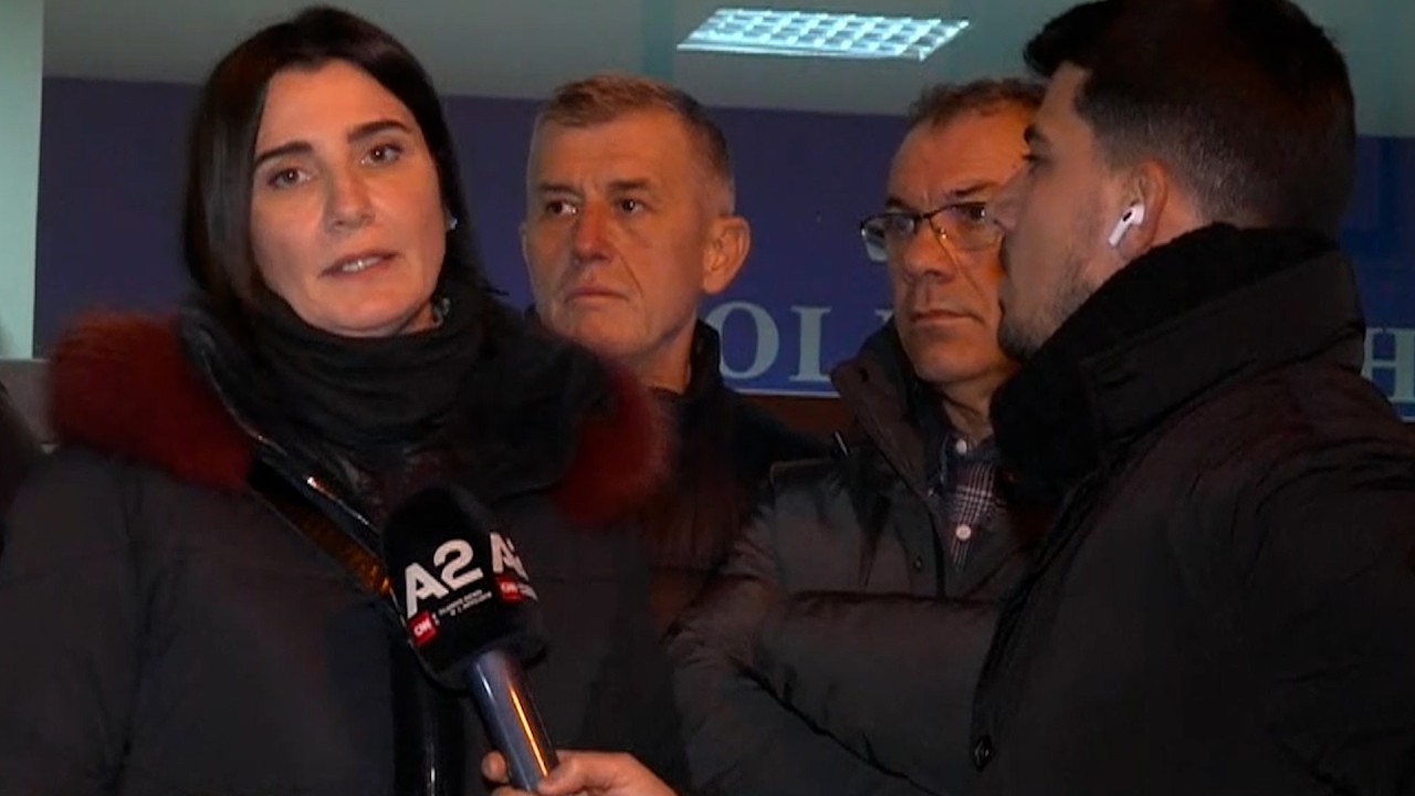 Deputetët e PD zbarkojnë në komisariat: Policia ka shoqëruar fëmijët, janë 16 vjeç