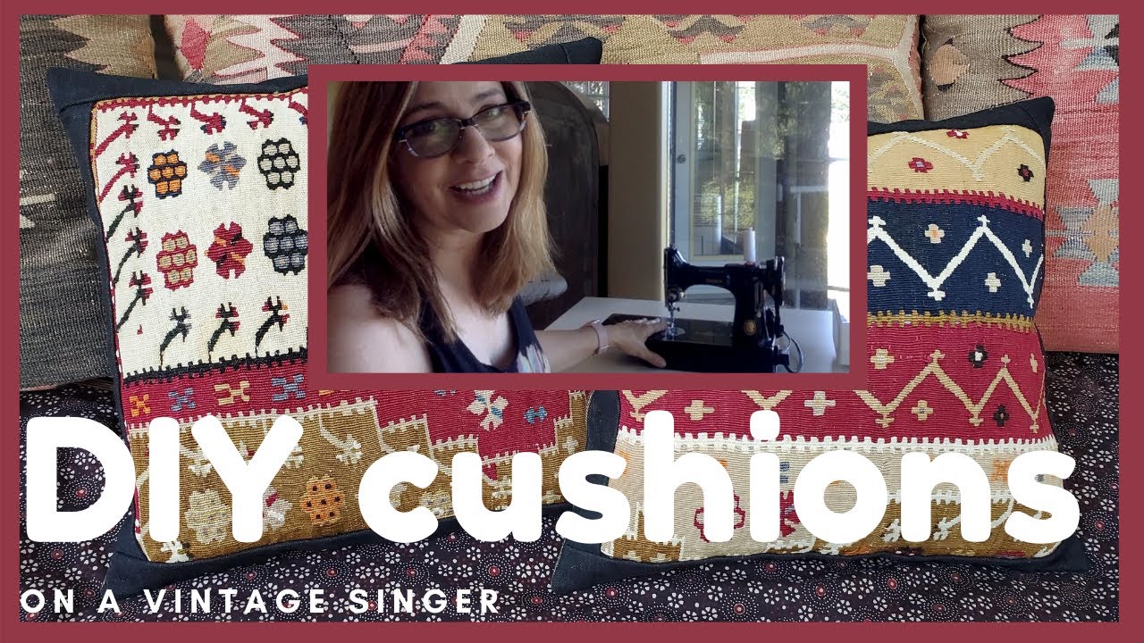 DIY CUSHIONS WITH ZIPPERS: On a vintage Singer, using continuous zipper