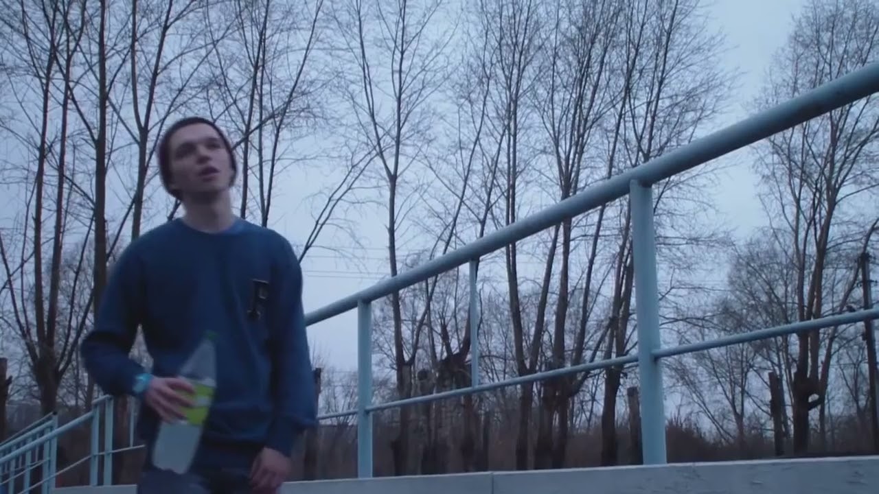 ЖУЗИ   ПАРОЧКИ ПЯЛИЛИСЬ (перезалив)