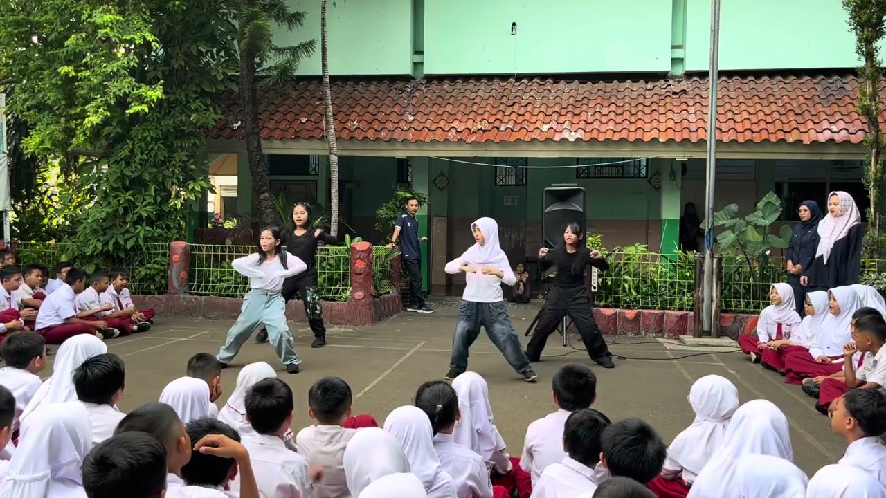 SDN Johar Baru 29 Unjuk Bakat 4B