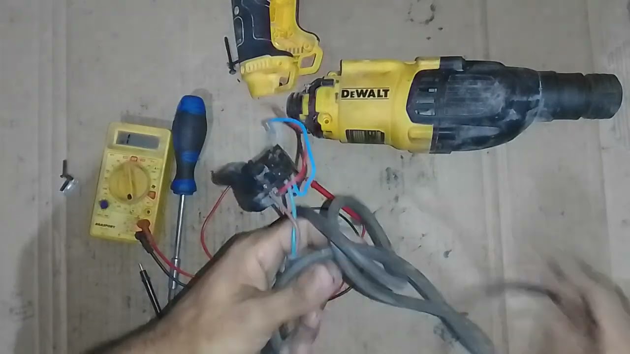 defeito em martelete dewalt, martelete dewalt d25133,  martelete dewalt parou de funcionar,