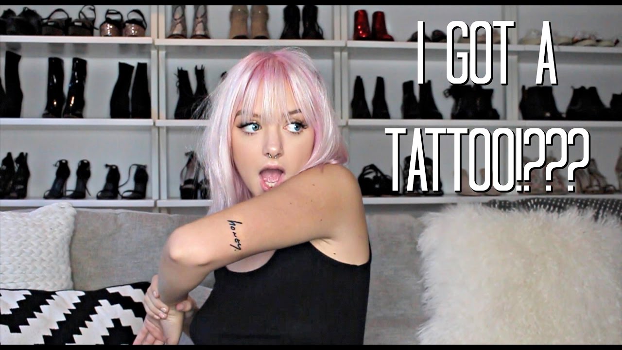 I GOT A TATTOO, NEW PUPPY, PINK HAIR! | Q&A | Maddi Bragg