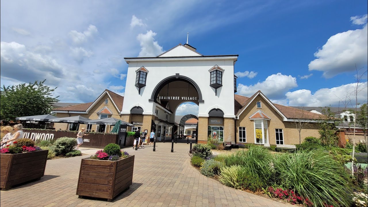 [4K] 🇬🇧 Braintree Outlet Shopping Village England Walking Tour