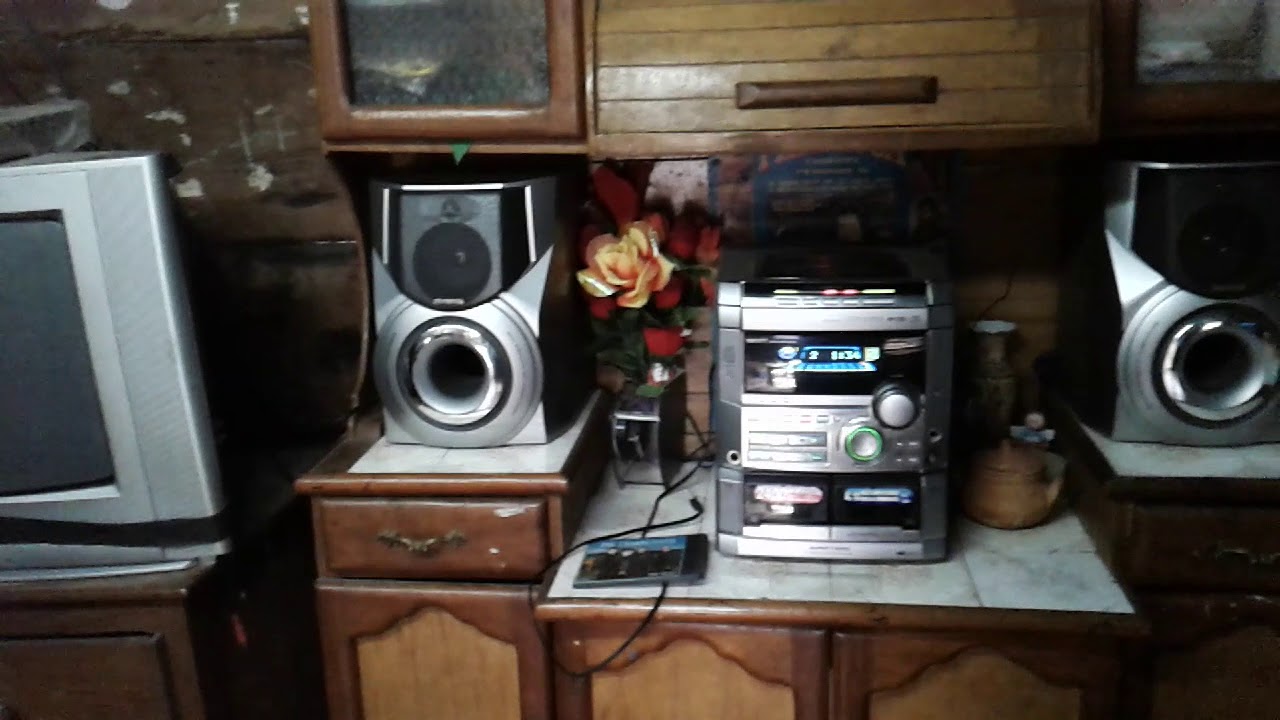 Aiwa NSX S777