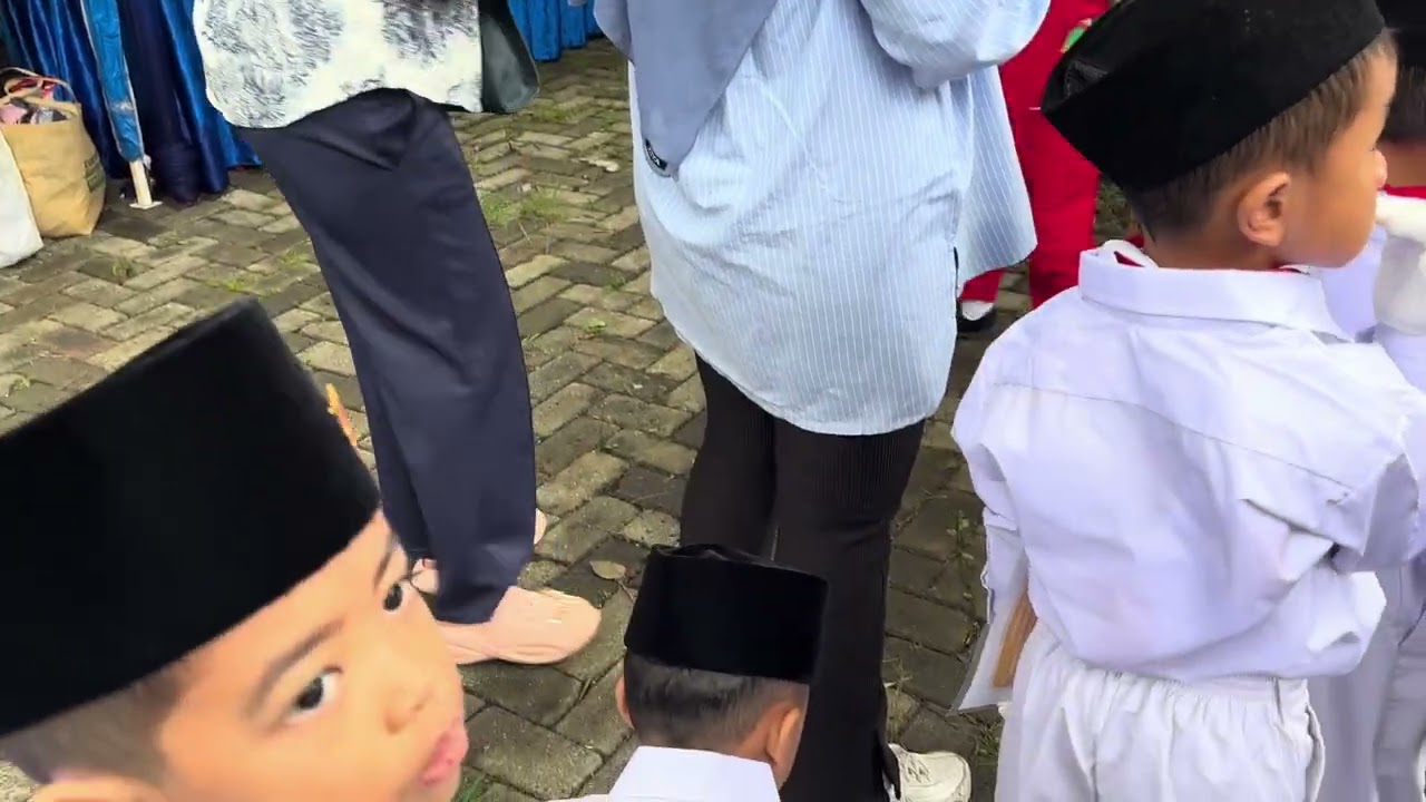 Mas ion Lomba Porseni di Ancol