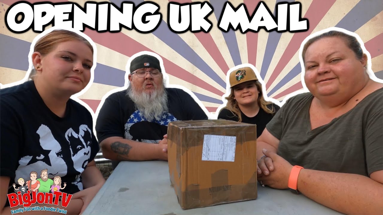 Friend Mail Friday || Opening Mail From the UK