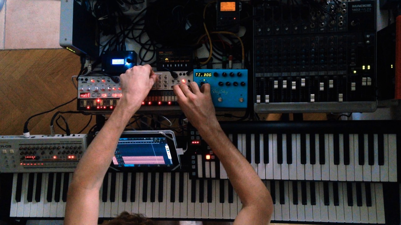 KORG VOLCA BASS + KEYS + Bigsky Strymon (Live looping)