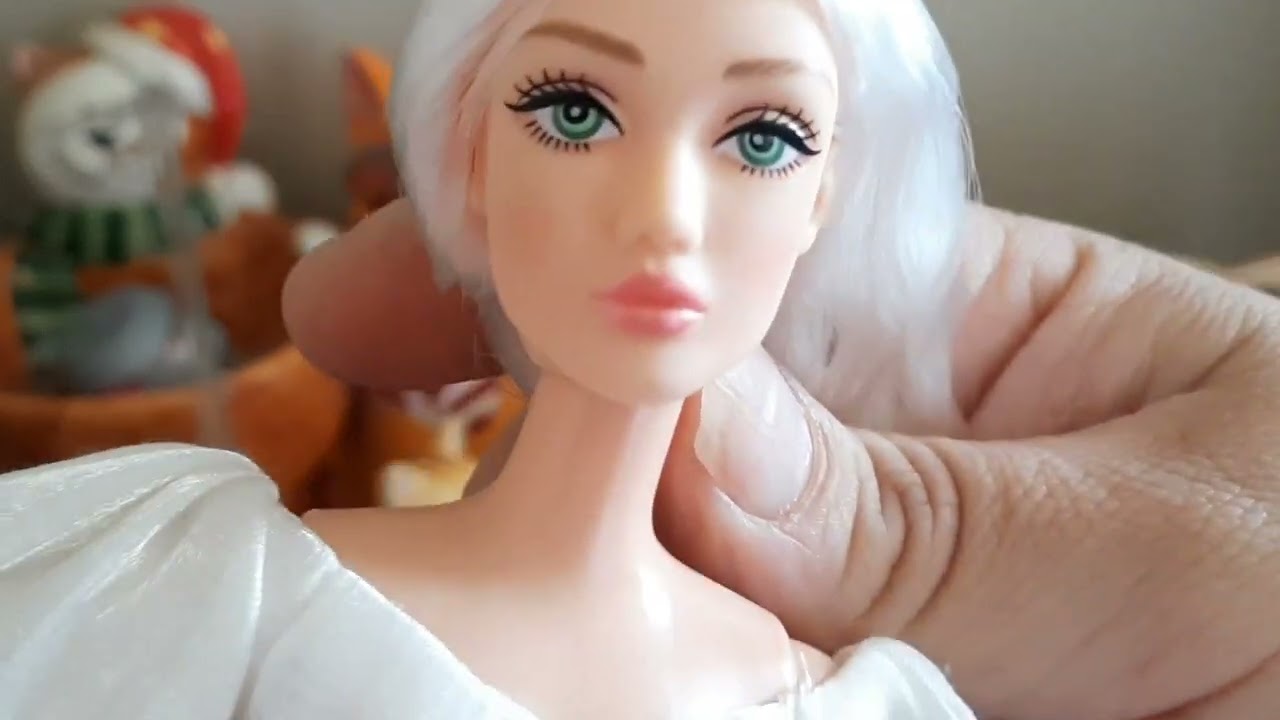Nueva Defa Lucy/Brittany con ropa de mezclilla