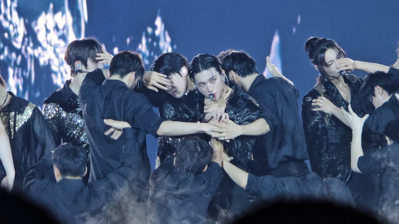 [072824] ATEEZ IN ARLINGTON 'SILVER LIGHT'