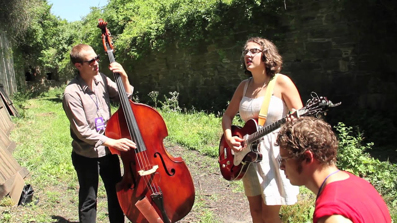 Sallie Ford and the Sound Outside - Rock N Roll (Sleepover Shows)
