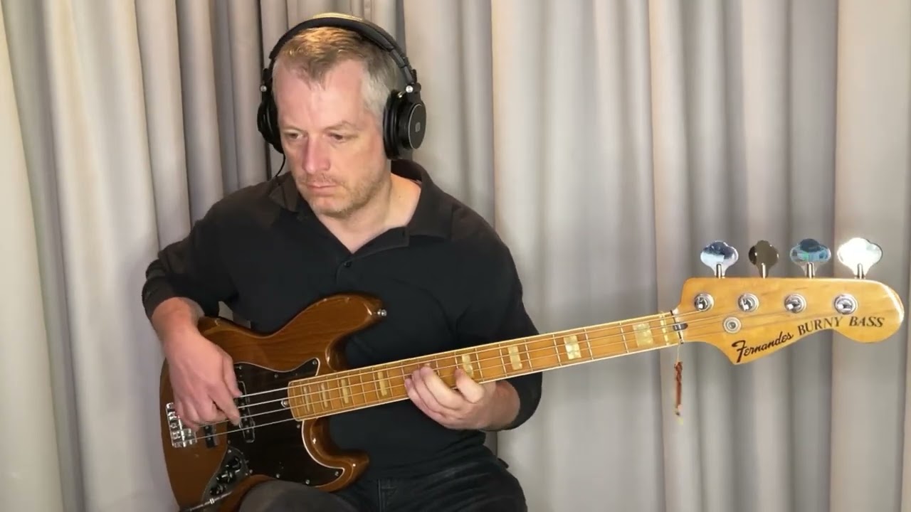 ABBA - Super Trouper - Bass cover