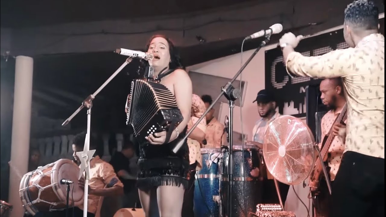 Raquel Arias | La Grama Chapia | En Vivo | Cerro Bar Monción