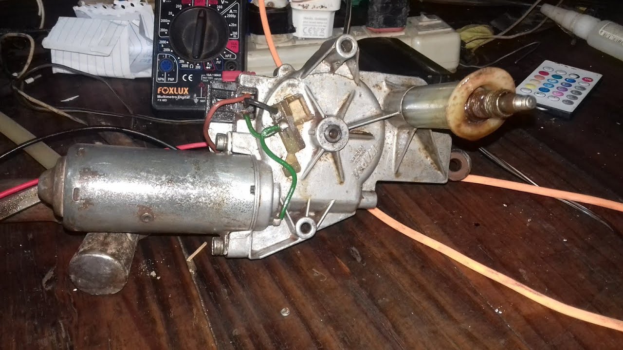 Como consertar o limpador traseiro do Fiat uno 95 mille.