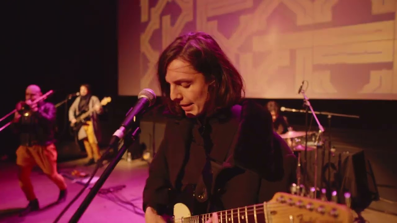 Super Especial - &Oacute;diate M&aacute;s (en vivo)