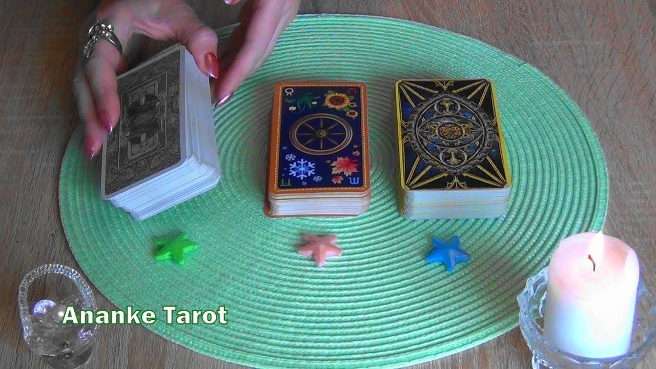 СКУЧАЕТ ЛИ ОН ПО МНЕ СЕЙЧАС❓💙💗 Гадание Таро