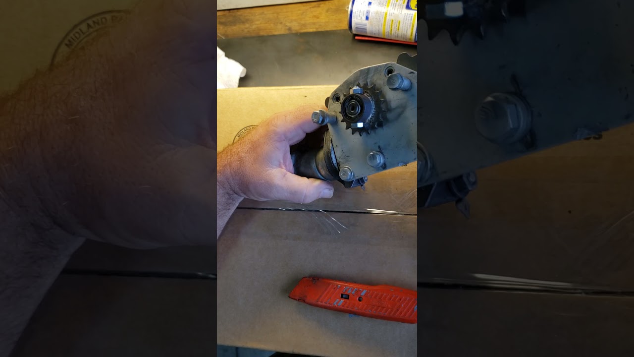 ROLLS ROYCE WINDOW REGULATOR IN FOR REBUILD EDDY SHIPEK 561-693-8636 LIVE MOTOR. TRANSMISSION CHAIN