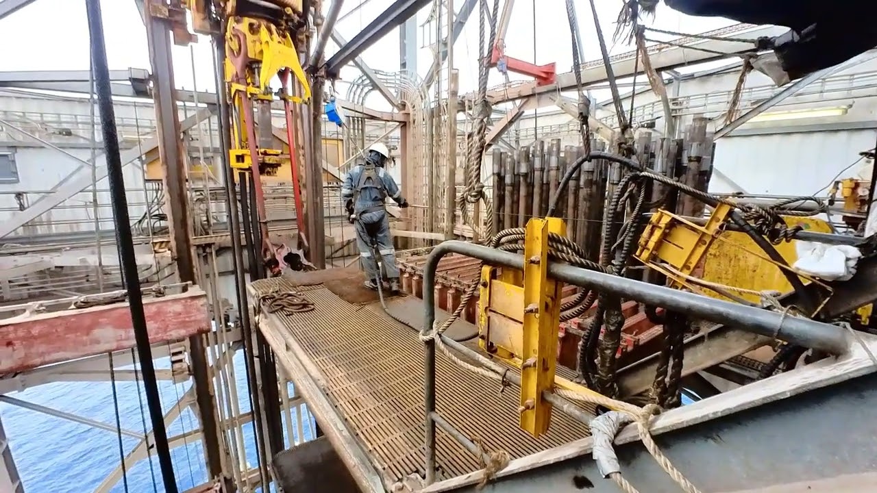 Manual pipe racking