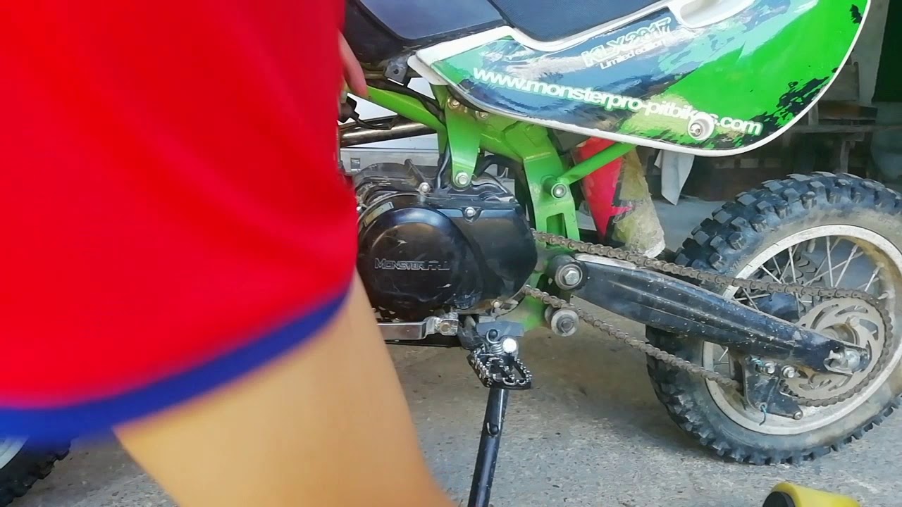 Como cambiar el carburador de la moto