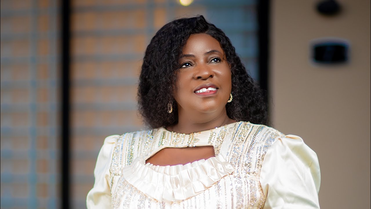 MAMA ESTHER - Yenkyen won aa wawu
