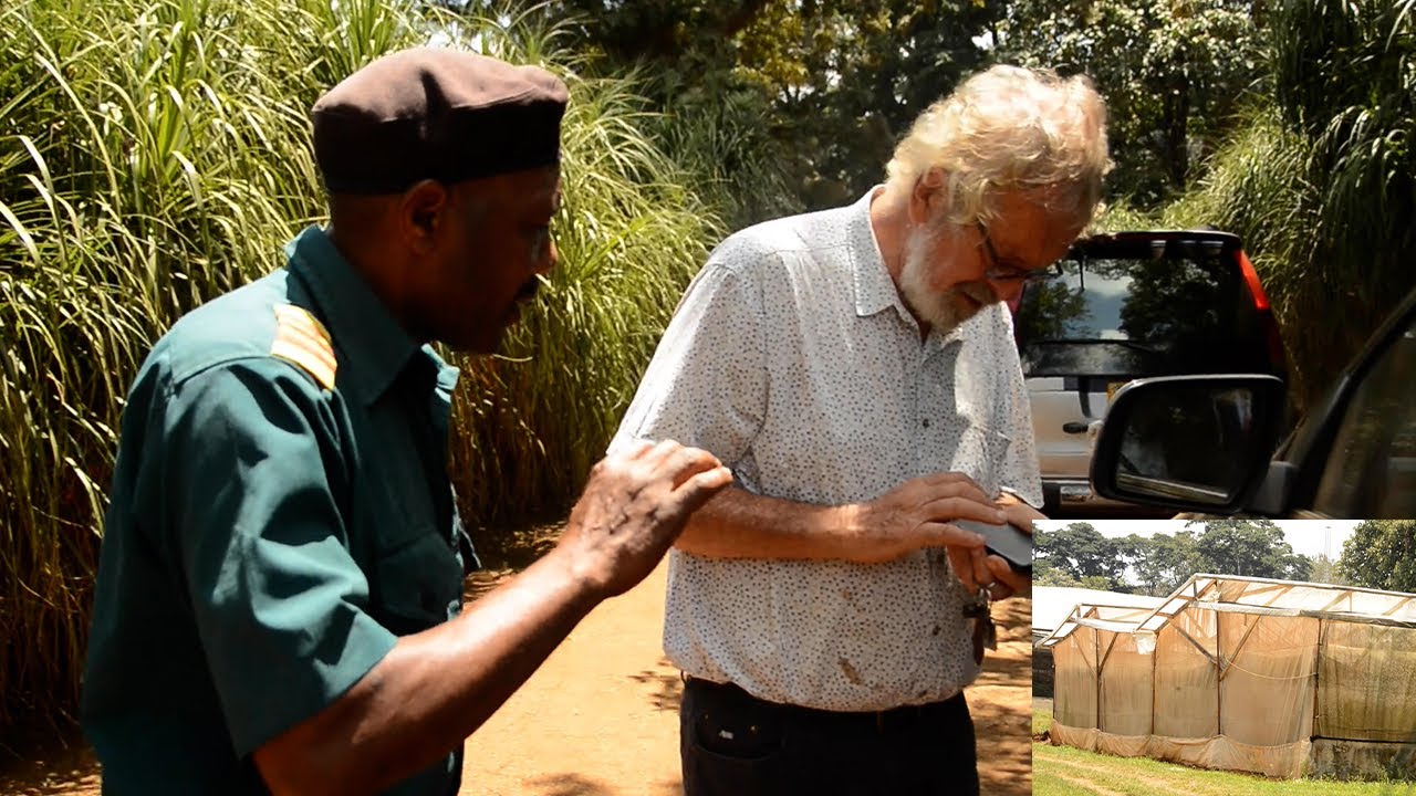 MWEKEZAJI MZUNGU AZUIWA NA WALINZI MOSHI KUINGIA KWENYE SHAMBA LAKE 
