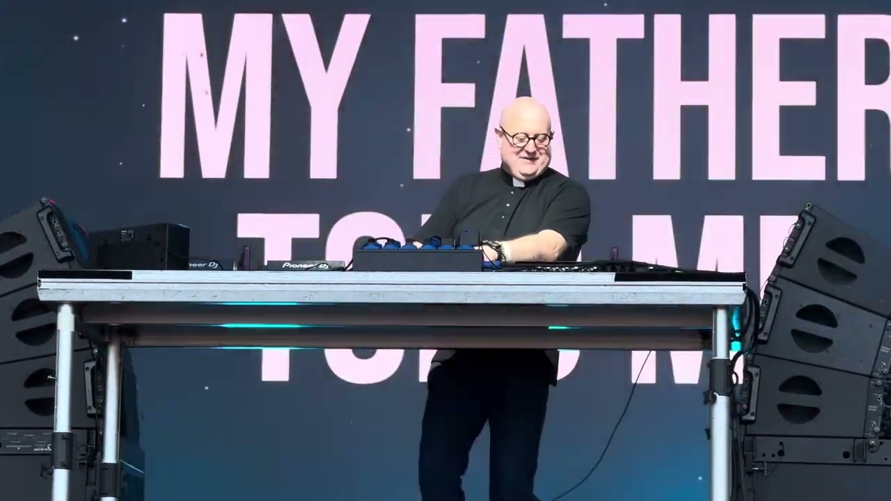 Padre Guilherme (Sol da Caparica, 2024)