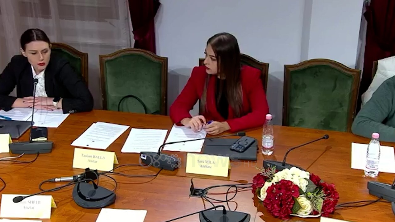 Gjuha fyese në  Kuvend, Muzhaqi: Bardhi ka ofenduar rëndë gratë socialiste, ende s’ka kërkuar ndjesë