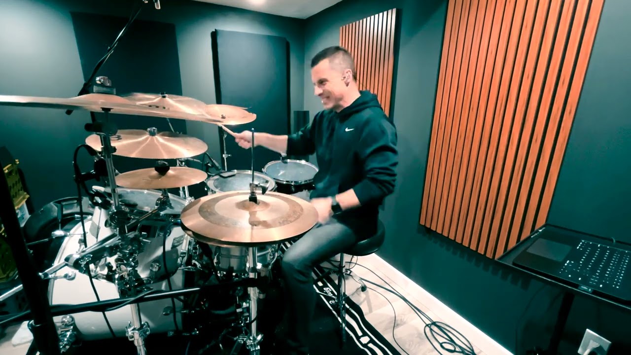 Foo Fighters - End Over End (кавер на барабанах)